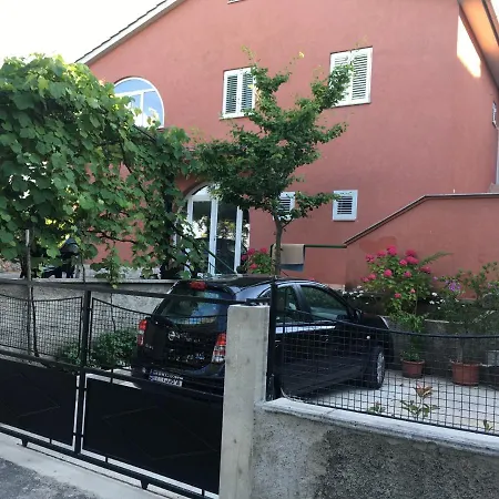 Ena * Opatija